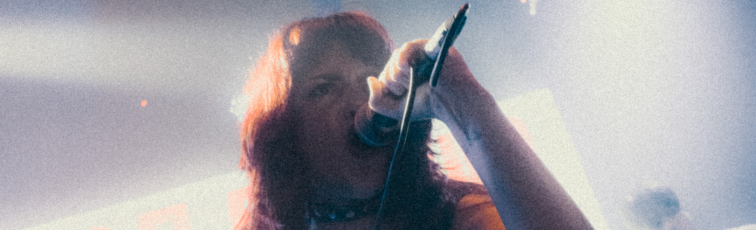 Notas distorsionadas por una noche de ruido